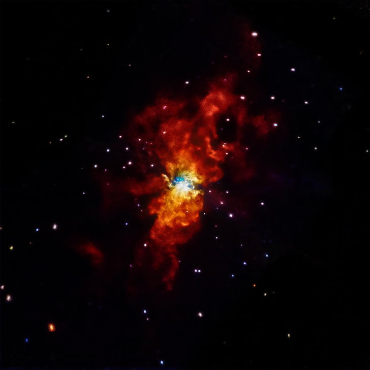 Supernova, tähteä, universe, SN 2014j, Chandra observatory, Xray, Messias 82