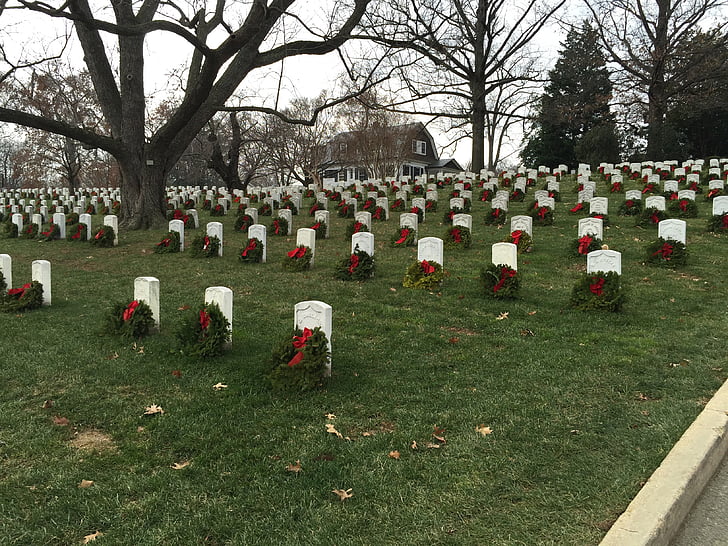 Arlington, cemitério, sepulturas com grinaldas