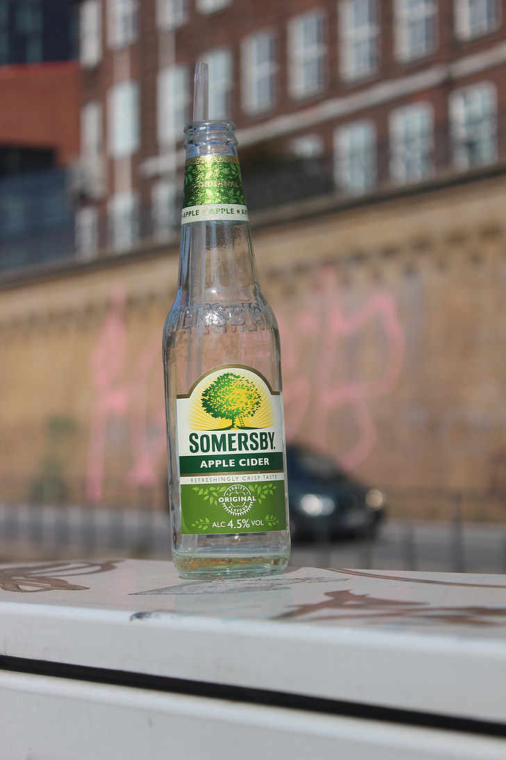 pivo, prázdnu fľašu, svetlo zelená, prázdne, transparentné, nápoj, smäd