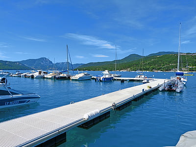 port, søen, landskab, Pier, sejlbåde, motorbåde, Serre ponçon