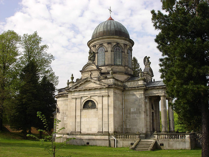 the tomb of the klinger, mausoleum klinger, tomb, mausoleum, nové město pod smrkem