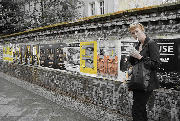 Berlin, Street art, fal, plakátok, városi, Kreuzberg