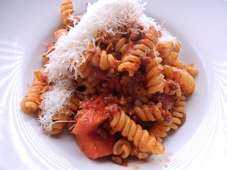 μακαρόνια Fusilli, Ραγκού, επίγειο βόειο κρέας, τυρί, τροφίμων, τα κρεμμύδια, μπαχαρικά