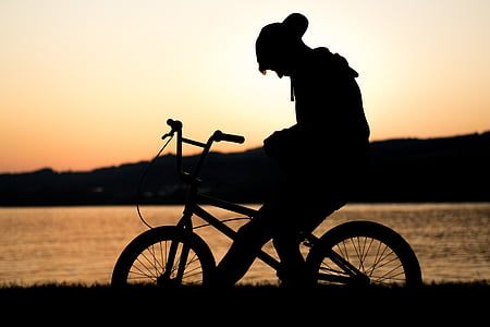 背光, 自行车, 自行车, 骑自行车的人, 骑自行车的人, 黎明, 黄昏