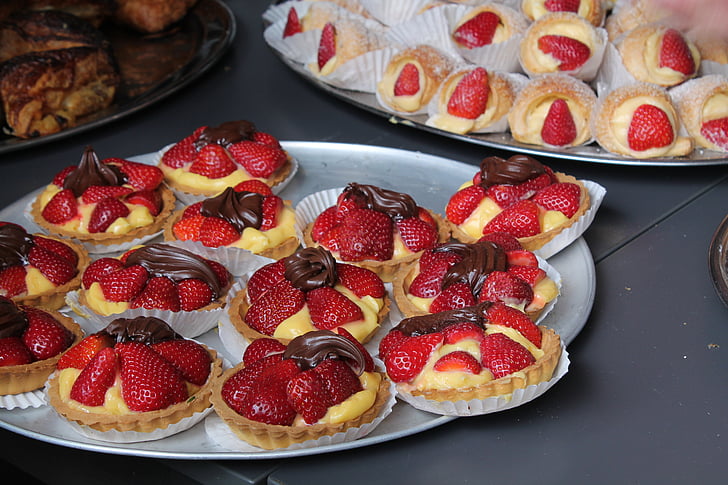 strawberry, cakes, dessert, sweet, cream, delicious, pastry