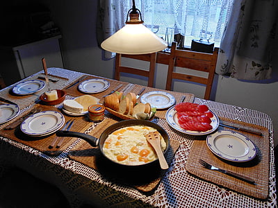 scrambled eggs, breakfast, morning, meal, dining table, eating, egg