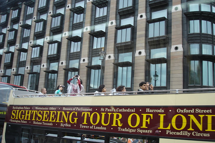 tourists, photograph, sightseeing, double decker, london, people, editorial