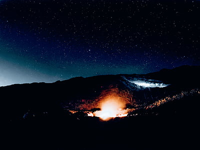 пейзаж, огън, нощ, звезди, планини, природата