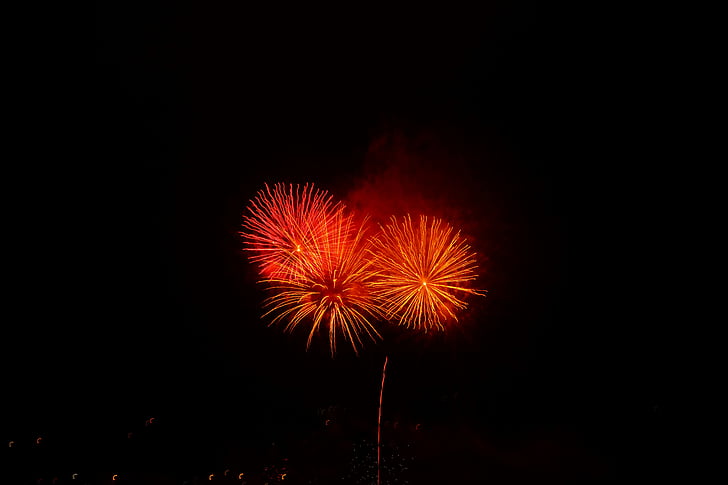 razzo, rosso, fuochi d'artificio, Capodanno, pioggia di scintille, Pirotecnica, giorno del nuovo anno