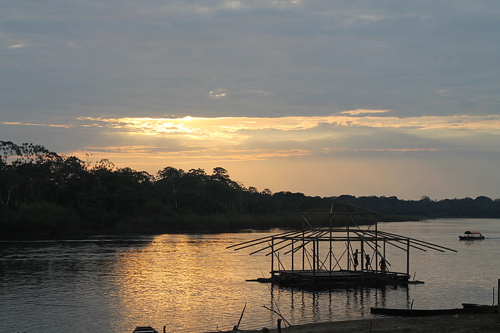 zachód słońca, Rzeka loretuyaco, Nariño port