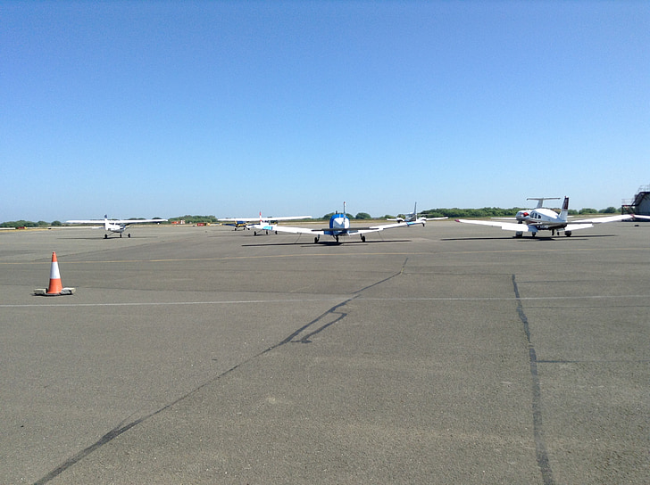tengerpart, Guard station, Lydd, Kent, repülőgép, repülőtér, légi jármű