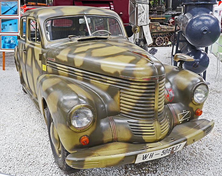 Opel-capitano, veicolo dell'esercito, tuta mimetica vernice, auto comando, Wehrmacht, Museo, 1940s