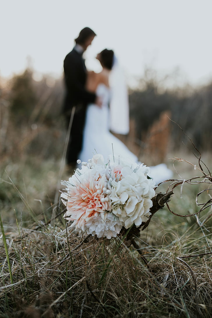 งานแต่งงาน, การแต่งงาน, เจ้าสาว, ดอกไม้, ช่อดอกไม้, เครื่องแต่งกาย, วงแหวน