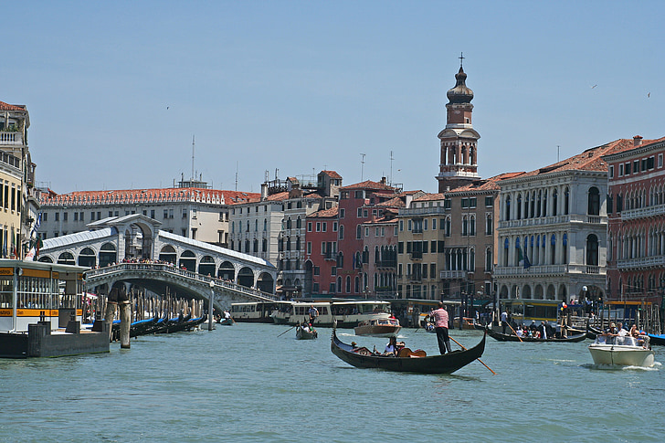 most Ponte di Rialto, Rialto, Benátky, Itálie, Canale grande