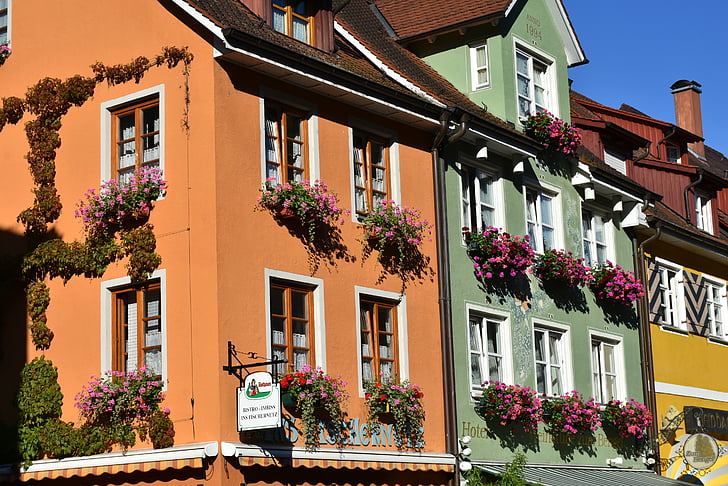 Meersburg, Bodeno ežeras, Miestas, pastatas, gėlės, gėlių dekoracijos, kraštovaizdžio