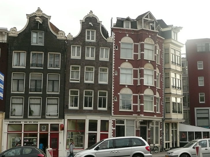 Amsterdam, række af huse, Crooked house