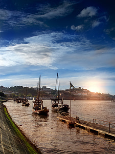 Porto, pôr do sol, Crepúsculo, Portugal, Barcos, nuvens, Horizon
