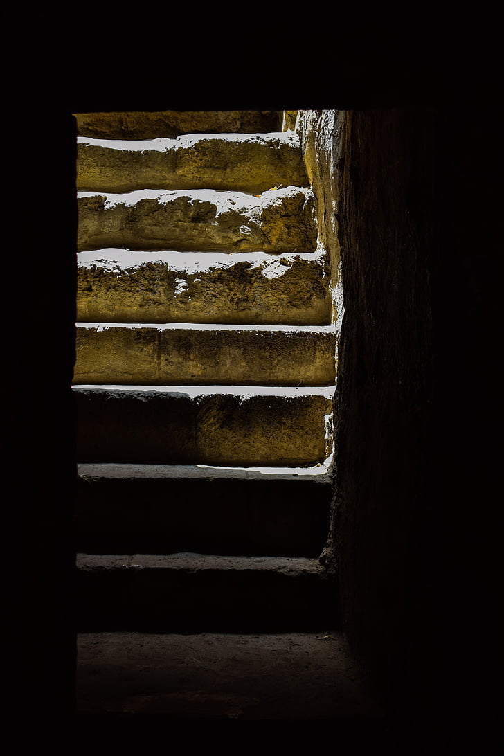 escala, llum, escales, catacumba de Sant solomoni, Pafos, Xipre, Monument