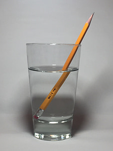 鉛筆, 曲がった鉛筆, 水を鉛筆します。, 屈折, 屈折, 目の錯覚, 水