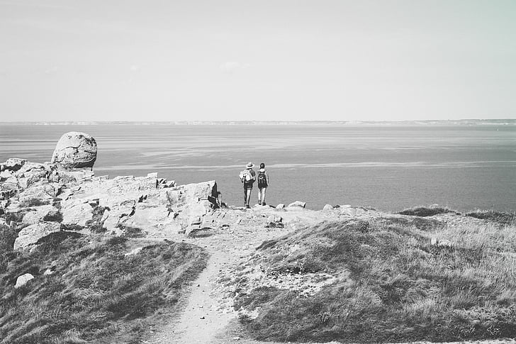 gråtoneskala, Foto, to, folk, ved siden af, Cliff, sort og hvid