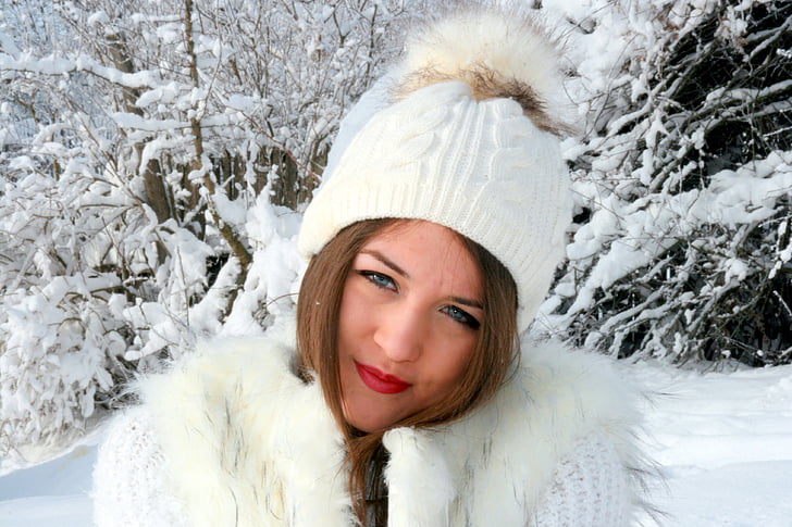 Tyttö, lumi, valkoinen, feerie, talvi, blondi, siniset silmät