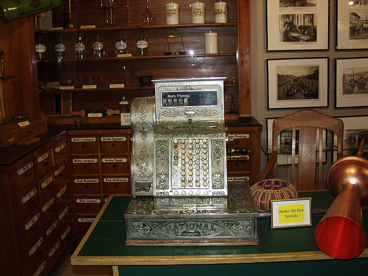 lékárna, veterinární praxe, starožitnost, peněžní automaty, Heimatmuseum thannhausen, 19 století, lékařství
