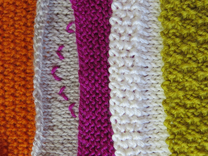 megztiniai, mezgimo raštas, rankų darbo, vilnos, spalvinga, hobis, oranžinė