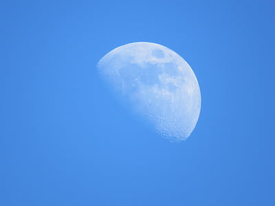 บลูมูน, ดวงจันทร์ในเวลากลางวัน, ดวงจันทร์, สีฟ้า, ท้องฟ้า, เวลากลางวัน, ธรรมชาติ