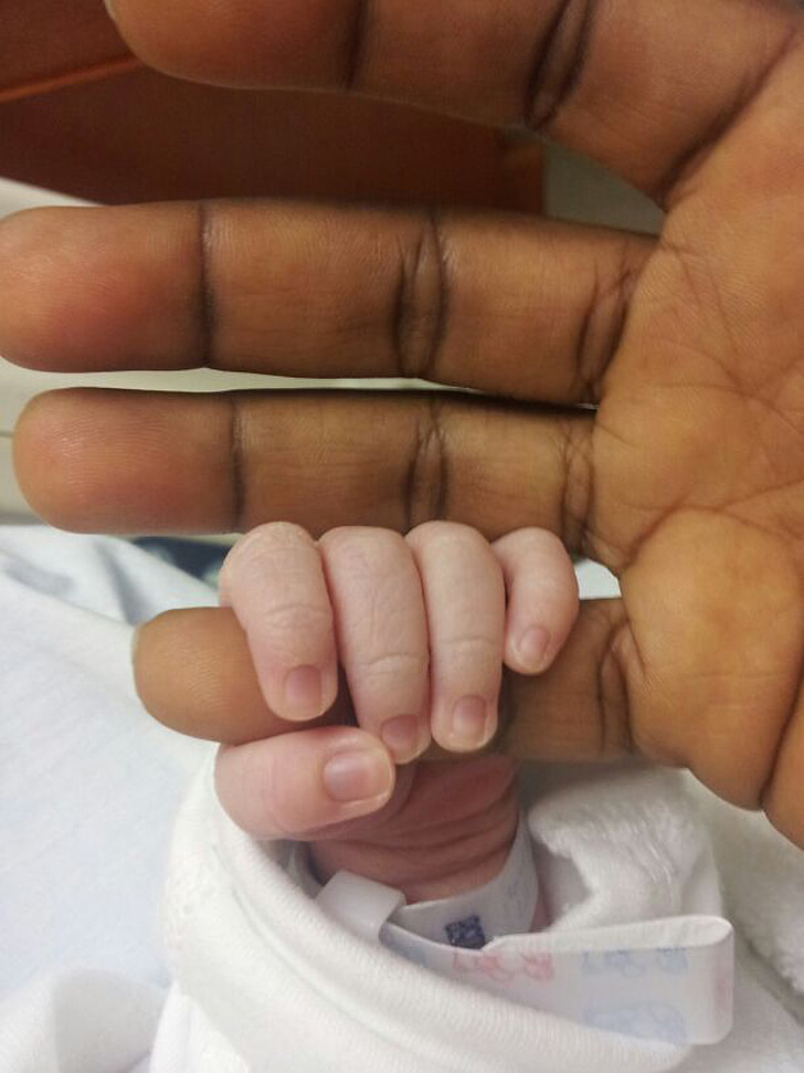 barnets hånd, genfødt, Hvid brun, menneskelige hånd, sundhedsvæsen og medicin, close-up, folk