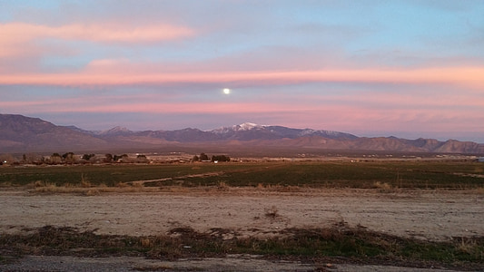 kuu, Sunset, pilvet, Desert, Farm, maisema, ilta