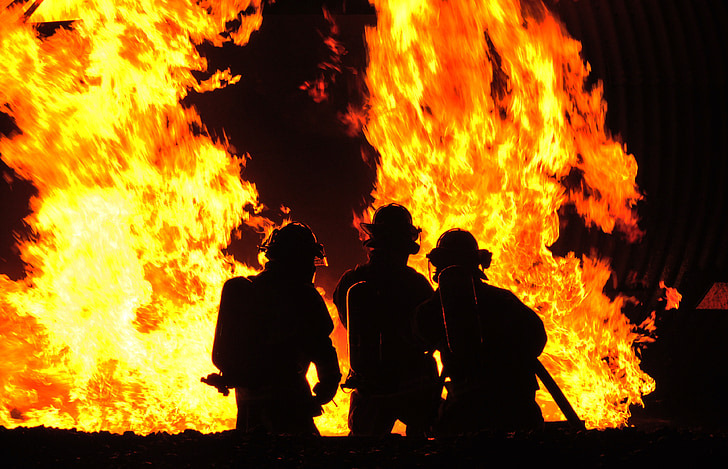 Vatrogasci, demonstracija, kontrolirani požar, borba, topline, plamen, ugasiti