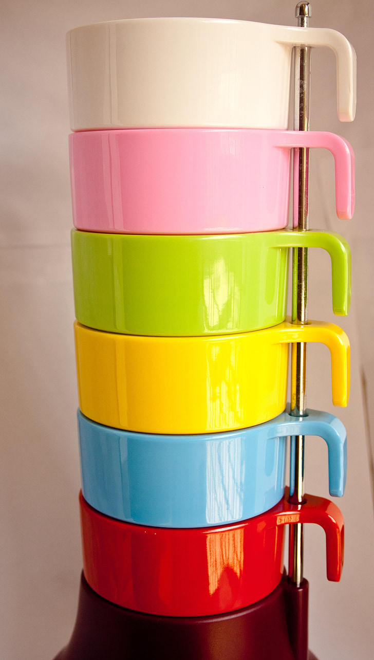 tasses, plàstic, colorit, vermell, blau, groc, verd