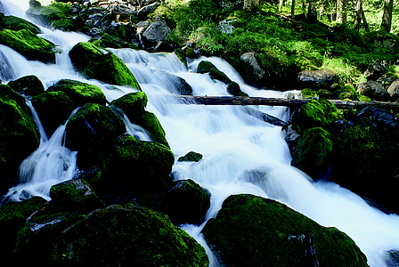 Příroda, vodopád, Pyrénées