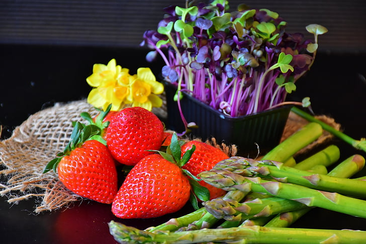 fraises, asperges, Cress, cress radis sango, printemps, manger, en bonne santé