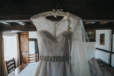 Bridal, klänning, bröllop, hus, tabell, stolar, hängare