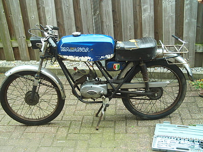 ciclomotor antigo, Itália, malanca, Oldtimer