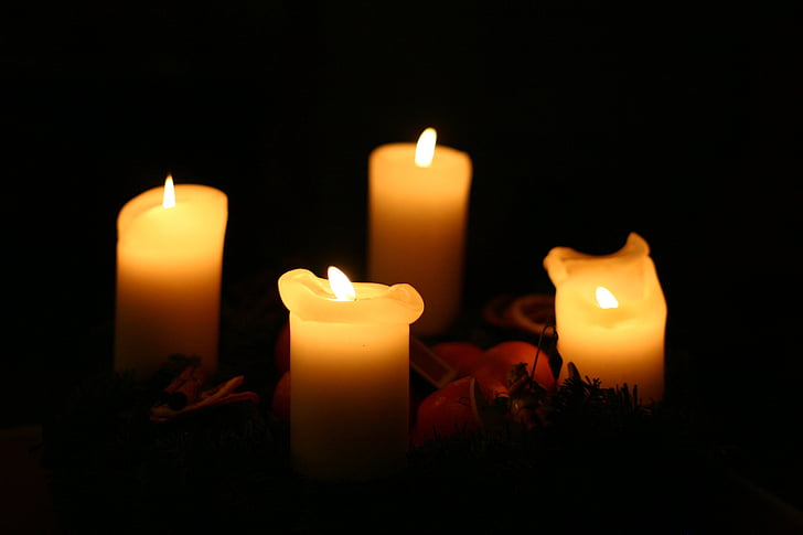 aux chandelles, chandelles, Christmas, lumière, bougies en cire, jaune, flamme
