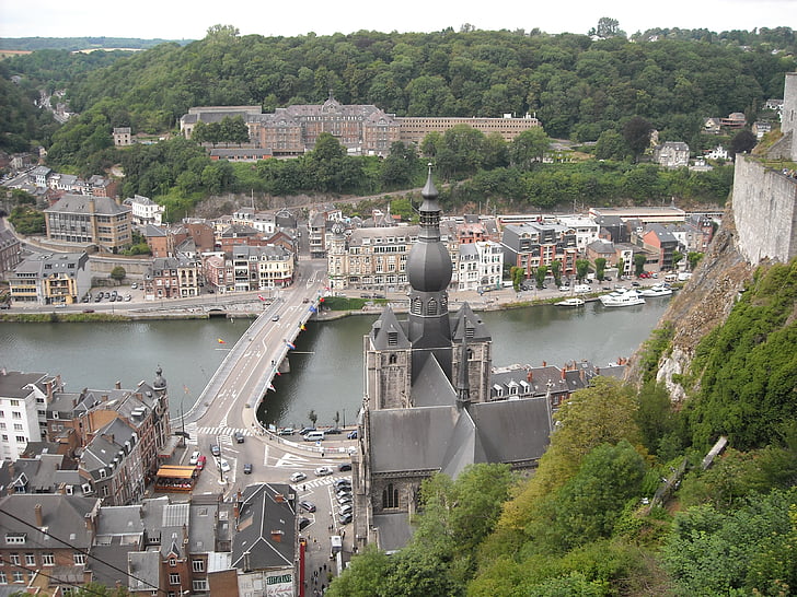 Dinant:, Πανόραμα, μακρινή θέα, αεροφωτογραφιών, ροή, Εκκλησία, Βέλγιο