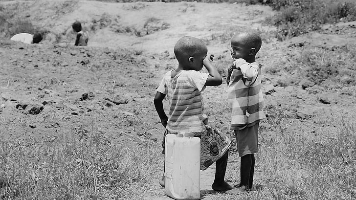 nens d'uganda, nens, nens, Uganda, Àfrica, trist, plorant