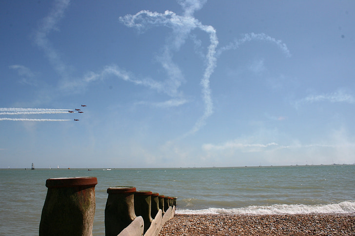 fly, flyshow, sjøen, britiske fly, Eastbourne, himmelen, røde piler
