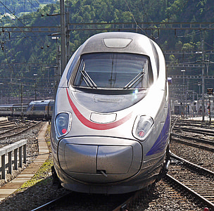 gel, Milà, Ginebra, egghead, ETR 610, Trenitalia, Ferrocarrils de l'estat italià