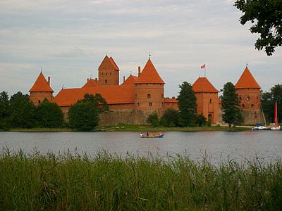castle, baltic countries, lake, visit, holiday, boat, river