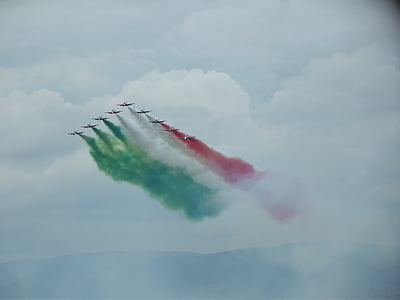 frecce tricolori, αεροσκάφη, αεροβατική ομάδα