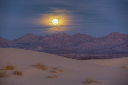 hiekkadyynejä, vuoret, kuu nousee, ilta, yö, Cadiz dunes erämaa, California