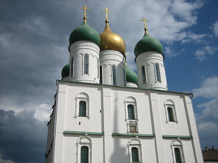 Kolomna, l'església, la pedra blanca