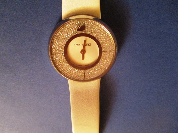 Swarovski, horloge, montre-bracelet, femme, bijoux, précieuse