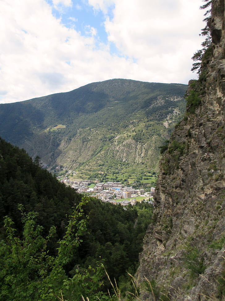 Andorra, dãy núi, mùa hè