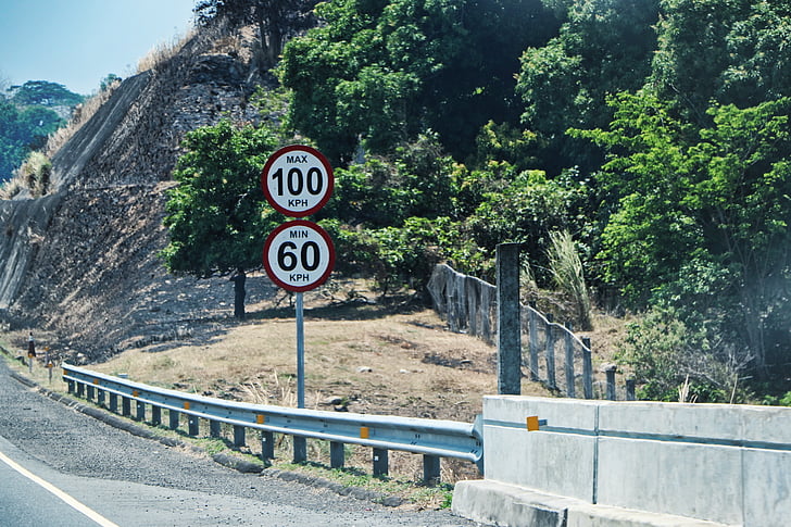 скоростта знак, пътни знаци, Филипини, знак, път, планински
