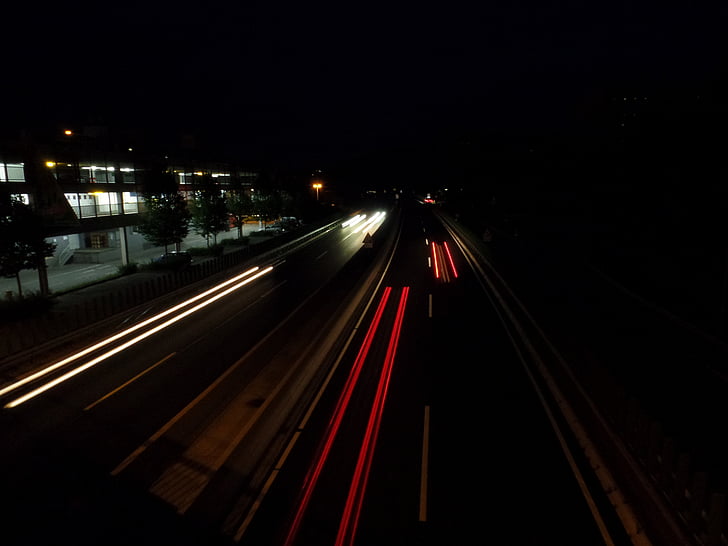 estrada, autoestrada, à noite, luzes, longa exposição, centro das atenções, luz de volta