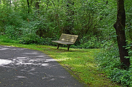 Bank auf grünen Weg Weg, Sitzbank, aus Holz, Pfad, erholsamen, friedliche, Bäume
